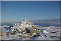 NR9044 : Beinn Bhreac summit cairn by Leslie Barrie