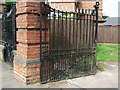 Gate at entrance to Kenilworth Cemetery