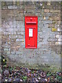 TM2851 : Yarmouth Road Edward VII Postbox by Geographer