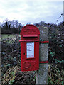 GR V postbox at Flash Corner, Theberton