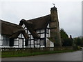 Thatched house in Bromfield