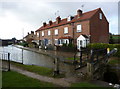 Canal and row of cottages at Turnerwood