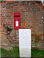 NCN Milestone, Stratford sub Castle