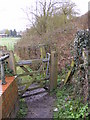 Footpath gate on the  footpath to Clay Hills