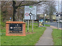 TQ0561 : Welcome to Byfleet by Colin Smith