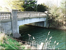 TF2424 : Sharp's bridge, Pinchbeck Road, Spalding by Richard Humphrey