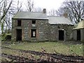 Ruined farmhouse, Shaw