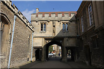 SU4997 : The Abbey gate by Bill Nicholls