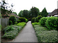 Old Coulsdon:  Footpath