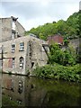 Building on a beam, Luddendenfoot