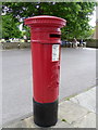 Postbox, The Cathedral Close