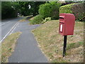 Lymington: postbox № SO41 82, Belmore Lane