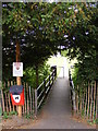 Footpath to the B1116 Station Road