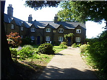 TQ5175 : Victorian houses in Iron Mill Lane, Crayford by Marathon