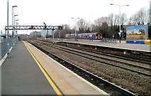 SU1485 : Platform 4, Swindon railway station by Jaggery