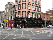 O1533 : Dublin:  The 'Swan' Bar by Dr Neil Clifton