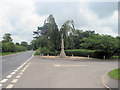 Road junction at South Elkington