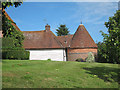 TQ6117 : Oast Cottage, Kingsley Hill, Rushlake Green by Oast House Archive