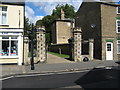 Entrance to Ely Park from Broad Street