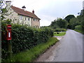 Mill Hill & Council Houses George VI Postbox