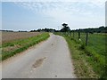 Footpath 669 approaching Bigenor Farm