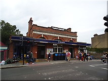 TQ1674 : St Margarets railway station by Stacey Harris