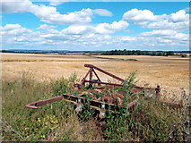 SU5891 : Farmland Near Brightwell by Des Blenkinsopp