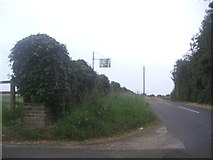 TL0836 : The entrance to Home Farm, Clophill by David Howard
