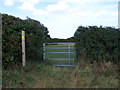 Field entrance  off Gull Lane and footpath sign