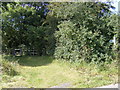 Footpath to Clopton Road