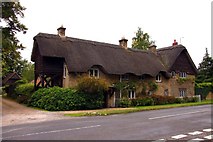SU4398 : Thatched cottage in Tubney by Steve Daniels