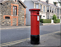 J5081 : Victorian pillar box, Bangor by Albert Bridge