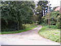 Footpath to Lodge Road & Entrance to Meadow Farm