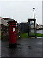 HU4640 : Lerwick: postbox № ZE1 77 and phone, Nedersund Road by Chris Downer
