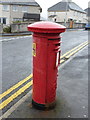 Lerwick: postbox № ZE1 63, Cairnfield Road