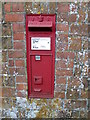 Postbox, Isington