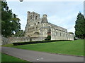 Dunstable Priory in early September (I)