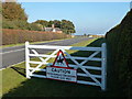 Racehorses crossing please give way