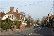 SU5385 : London Road, Blewbury by Roger Sweet