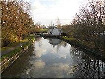 SP5968 : Watford Locks-Grand Union Canal by Ian Rob