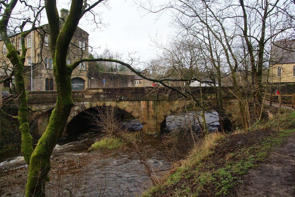 Higherford Old Bridge © Bill Boaden cc-by-sa/2.0 :: Geograph Britain ...