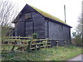 SU1625 : Barn, Nunton by Maigheach-gheal