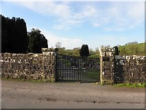 H4569 : Entrance, Drumragh Graveyard by Kenneth  Allen