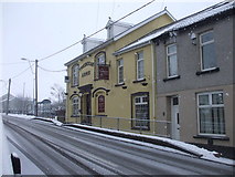 SO0708 : The Tredegar Arms, Dowlais Top by John Lord