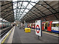 Edgware tube station platforms