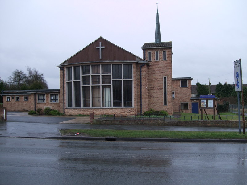 Saint Andrew's Methodist Church, Moredon... © Vieve Forward cc-by-sa/2. ...