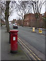 Mount Pleasant postbox ref WV14 220