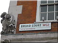 Street sign, Broad Court WC2