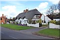 Thatched cottages, Lower Quinton