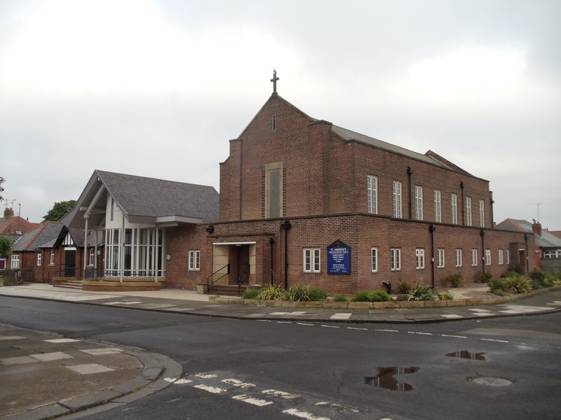 St Andrew's United Reformed Church,... © Bill Henderson cc-by-sa/2.0 ...